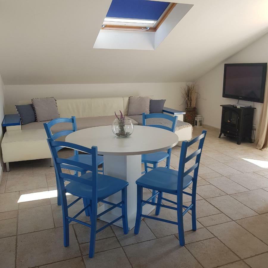 Allure Apartment Kornic Luaran gambar