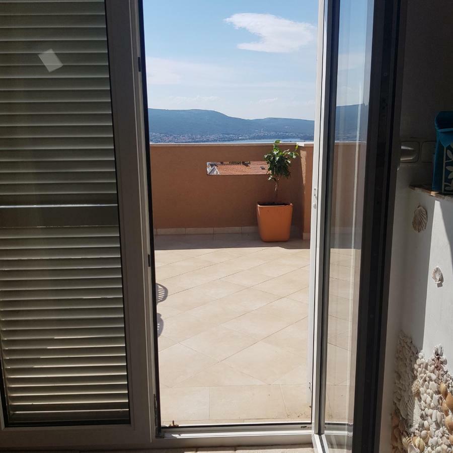 Allure Apartment Kornic Luaran gambar