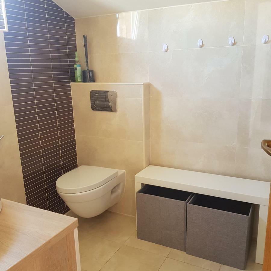 Allure Apartment Kornic Luaran gambar