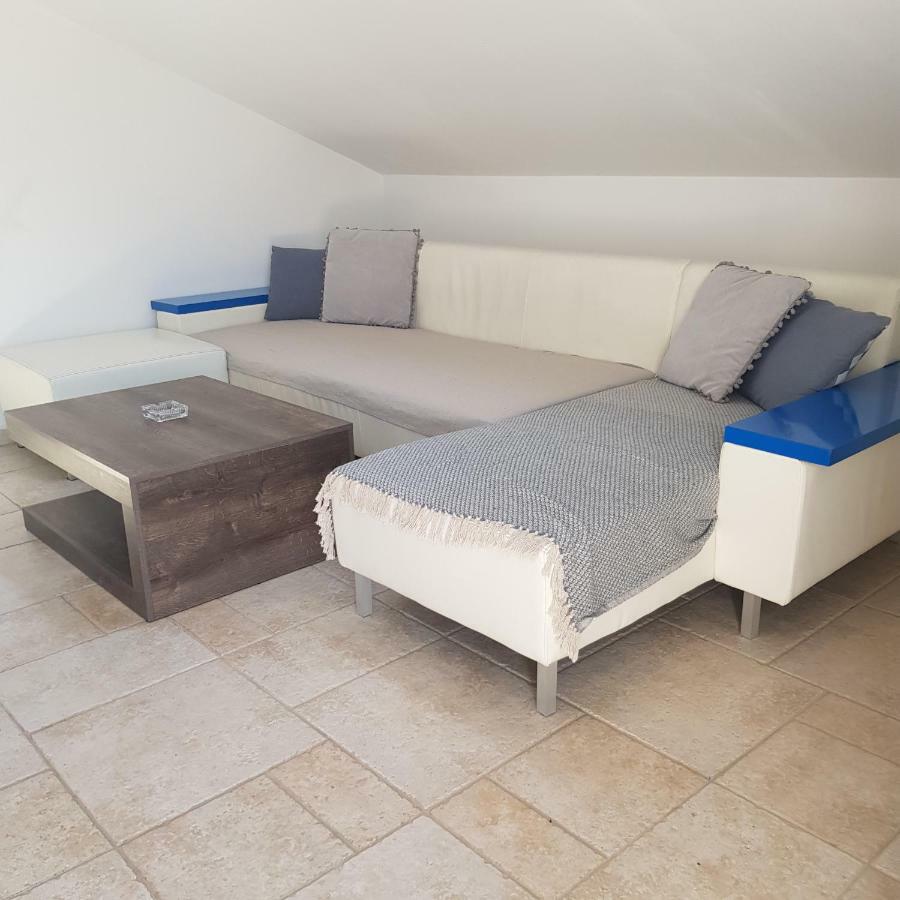 Allure Apartment Kornic Luaran gambar
