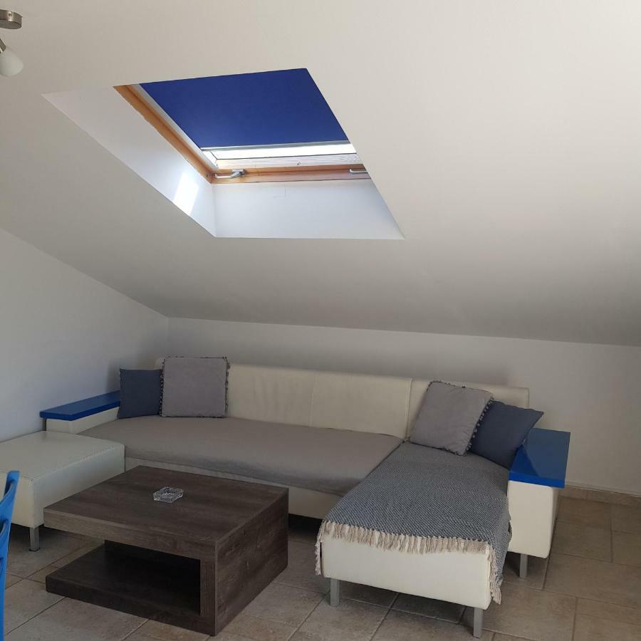Allure Apartment Kornic Luaran gambar