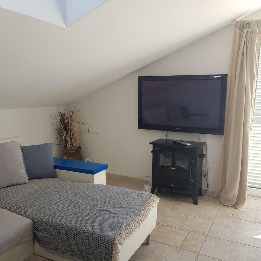 Allure Apartment Kornic Luaran gambar