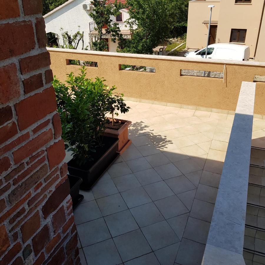 Allure Apartment Kornic Luaran gambar
